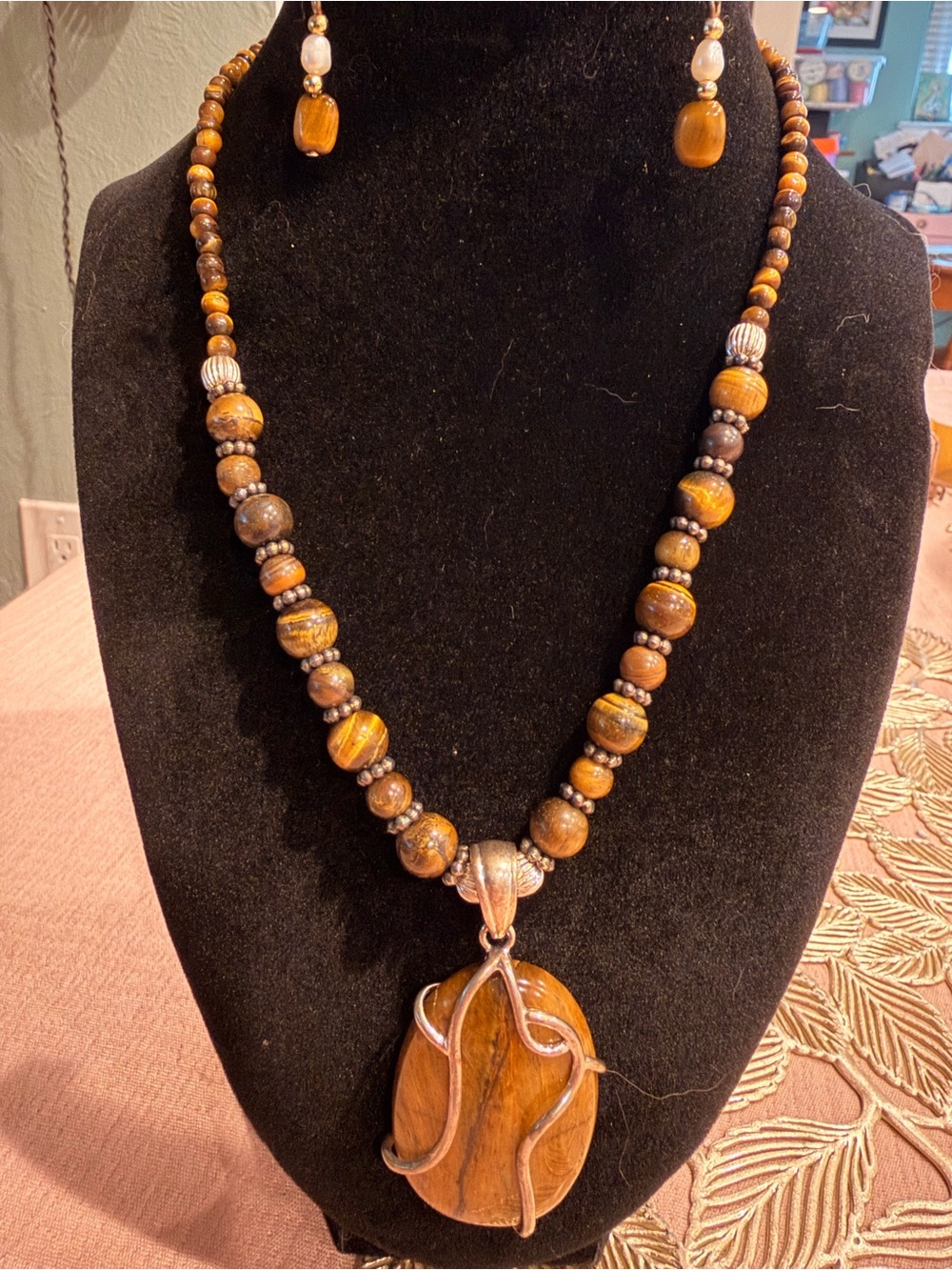 Brown Tiger Eye Beaded Pendant Necklace - Women Jewelry